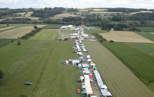 Kirtag in St. Ilgen (J�lner Kirtag), 2003!