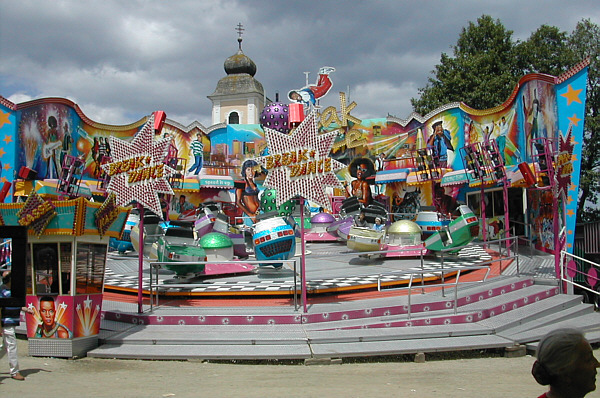 Kirtag in St. Ilgen (J�lner Kirtag), 2003!