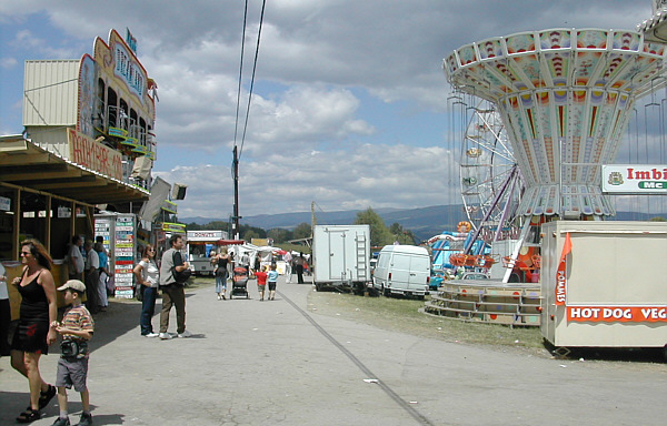 Kirtag in St. Ilgen (J�lner Kirtag), 2003!