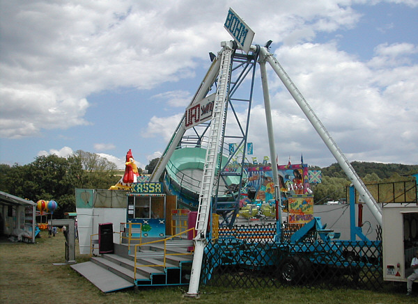 Kirtag in St. Ilgen (J�lner Kirtag), 2003!