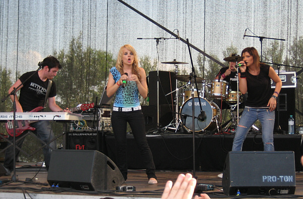 Das 24. Donauinselfest in Wien, Juni 2007!