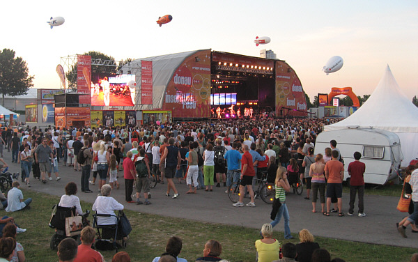 Das 24. Donauinselfest in Wien, Juni 2007!